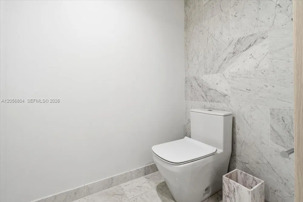 1000 Brickell Plz #3211 Miami, FL 33131