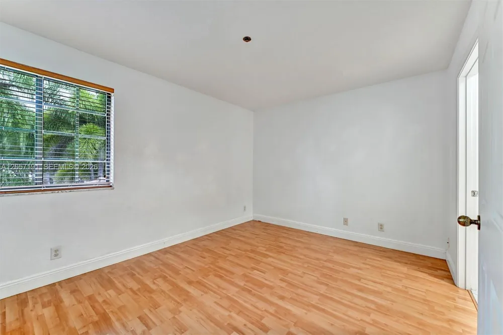 3897 Tree Top Dr Weston, FL 33332