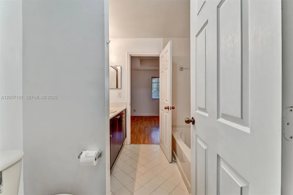3897 Tree Top Dr Weston, FL 33332