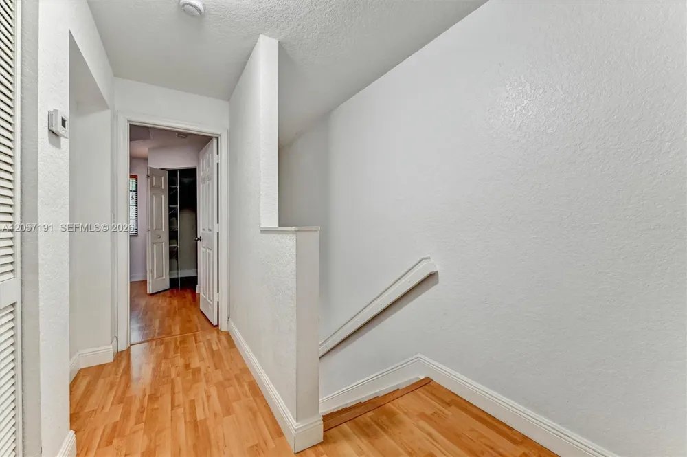 3897 Tree Top Dr Weston, FL 33332