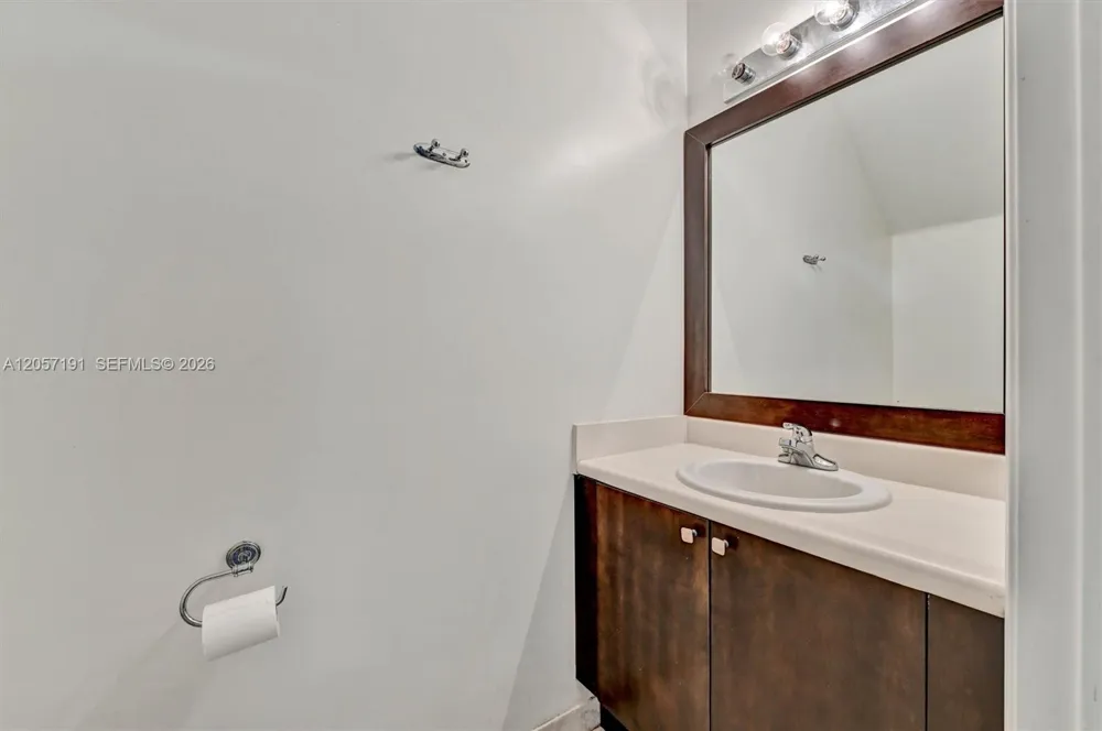 3897 Tree Top Dr Weston, FL 33332