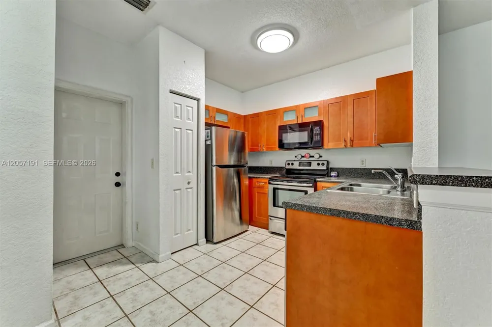 3897 Tree Top Dr Weston, FL 33332