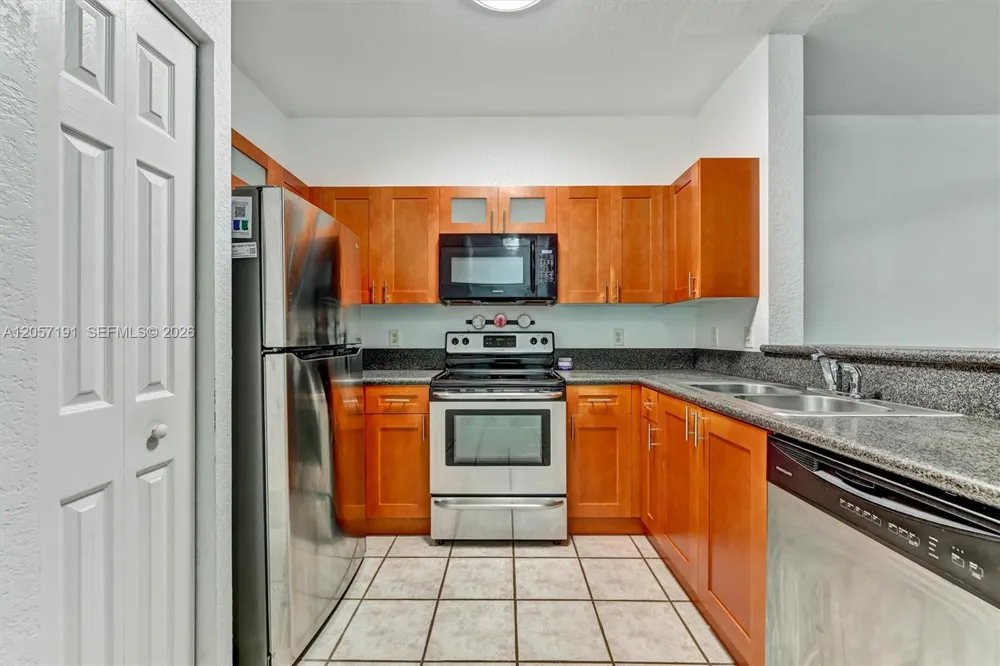 3897 Tree Top Dr Weston, FL 33332