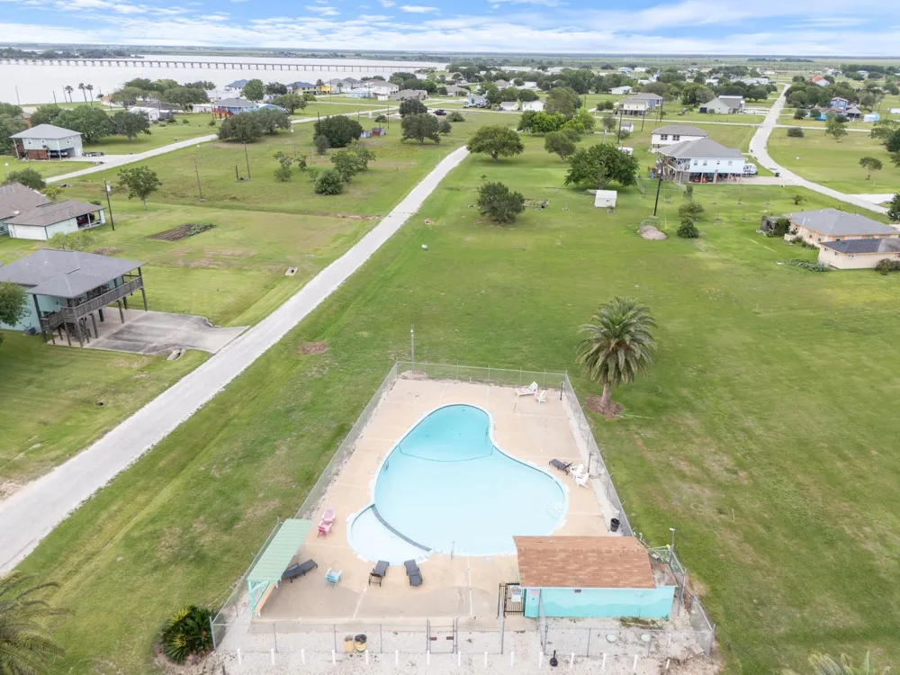14 Calumet Drive Palacios, TX 77465