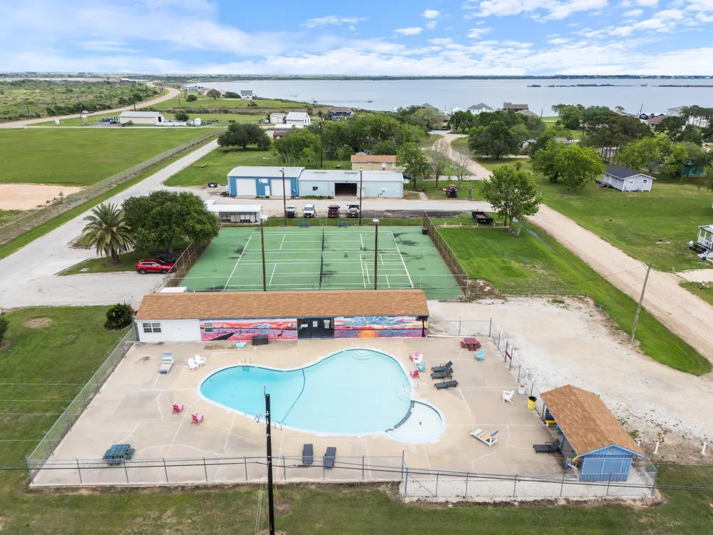 14 Calumet Drive Palacios, TX 77465