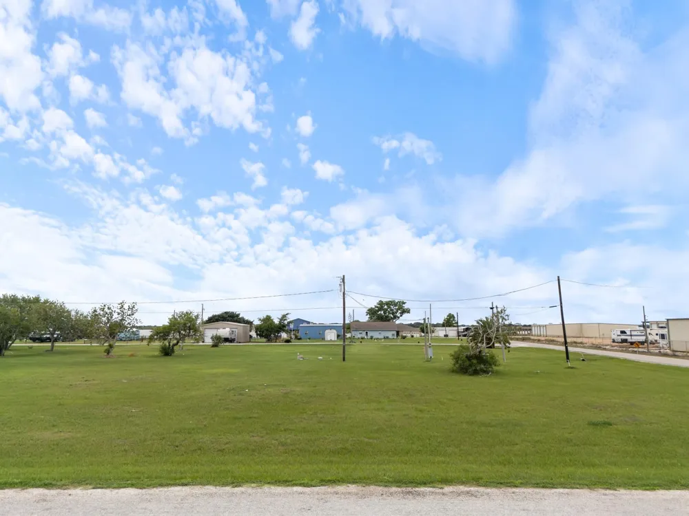14 Calumet Drive Palacios, TX 77465