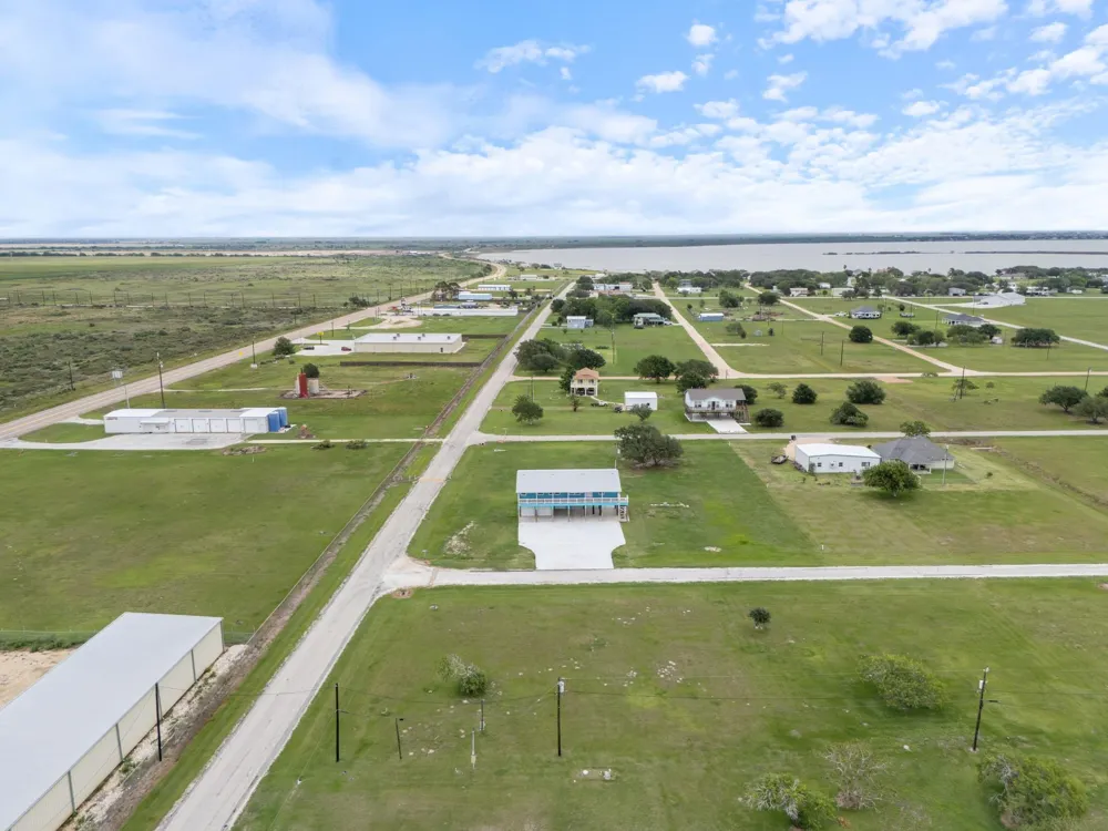 14 Calumet Drive Palacios, TX 77465
