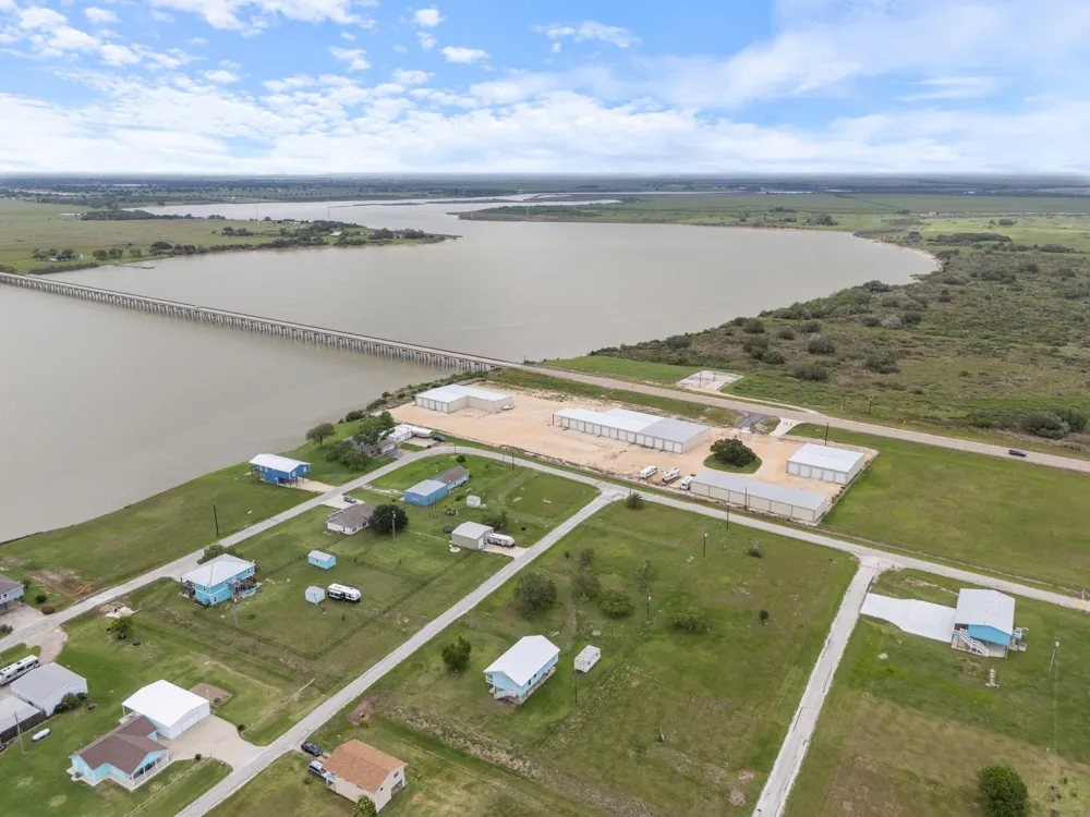 14 Calumet Drive Palacios, TX 77465