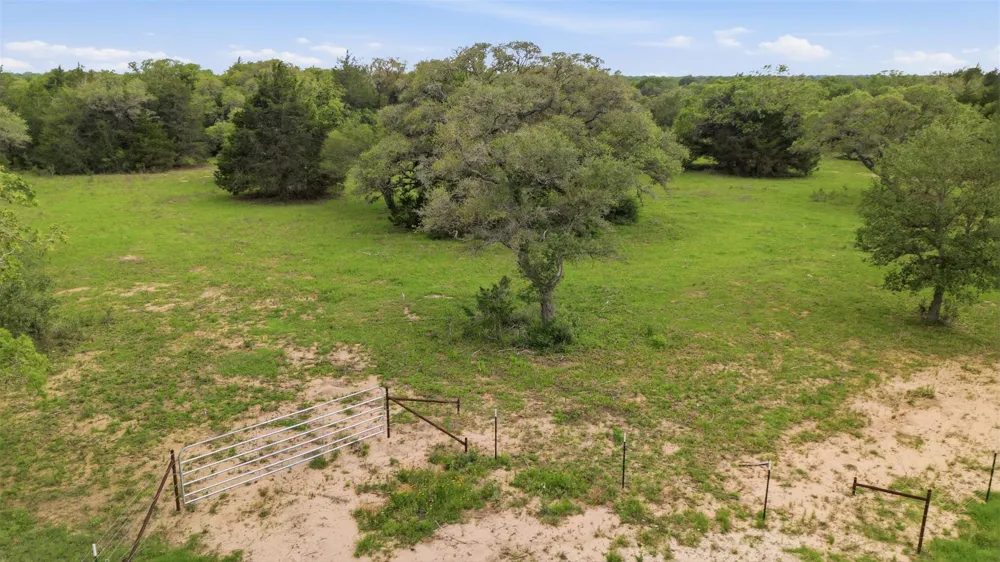 1165 Cr 213 Tract 3 Weimar, TX 78962