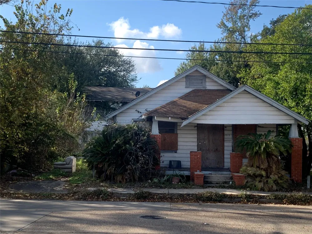5215 Hardy Street Houston, TX 77009