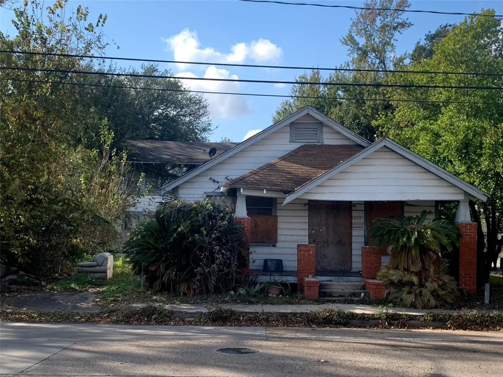 5215 Hardy Street Houston, TX 77009