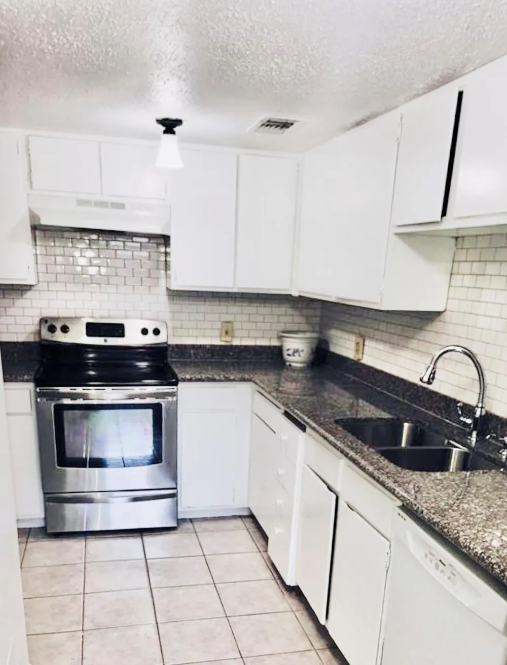 5329 Lost Forest Dr Drive #5329 Houston, TX 77092