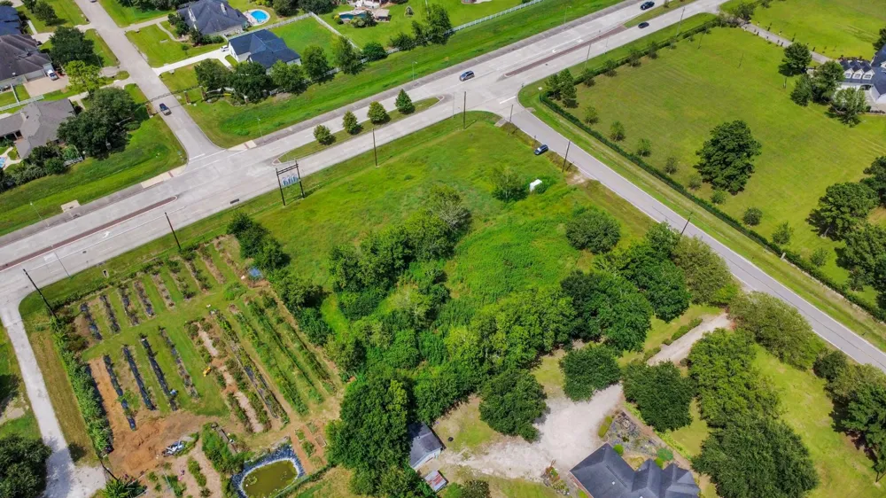 16618 County Road 831 Pearland, TX 77584
