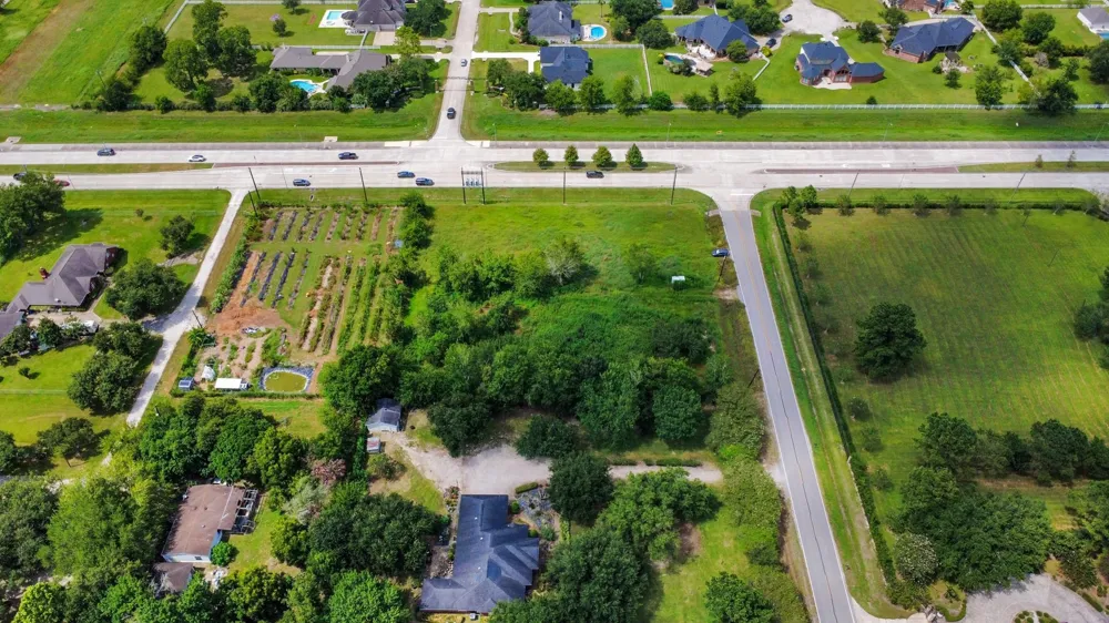 16618 County Road 831 Pearland, TX 77584