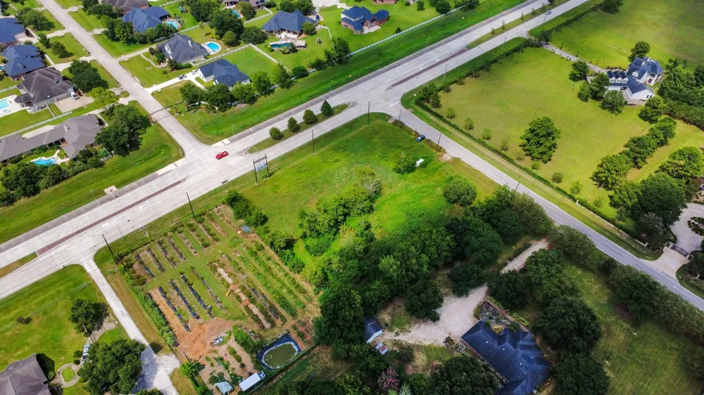 16618 County Road 831 Pearland, TX 77584