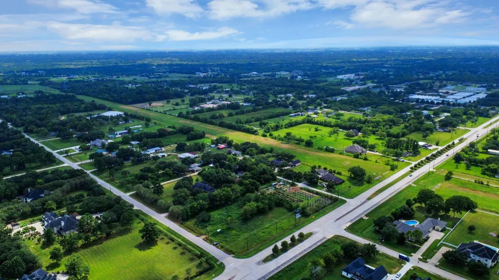 16618 County Road 831 Pearland, TX 77584