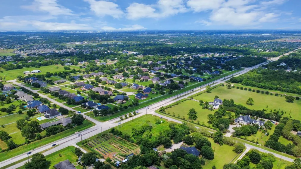 16618 County Road 831 Pearland, TX 77584