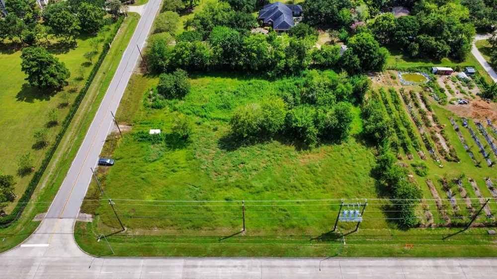 16618 County Road 831 Pearland, TX 77584