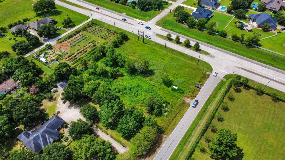 16618 County Road 831 Pearland, TX 77584
