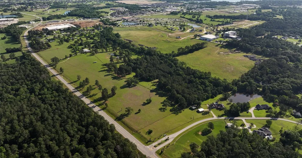 22720 Fm-2854 Montgomery, TX 77316