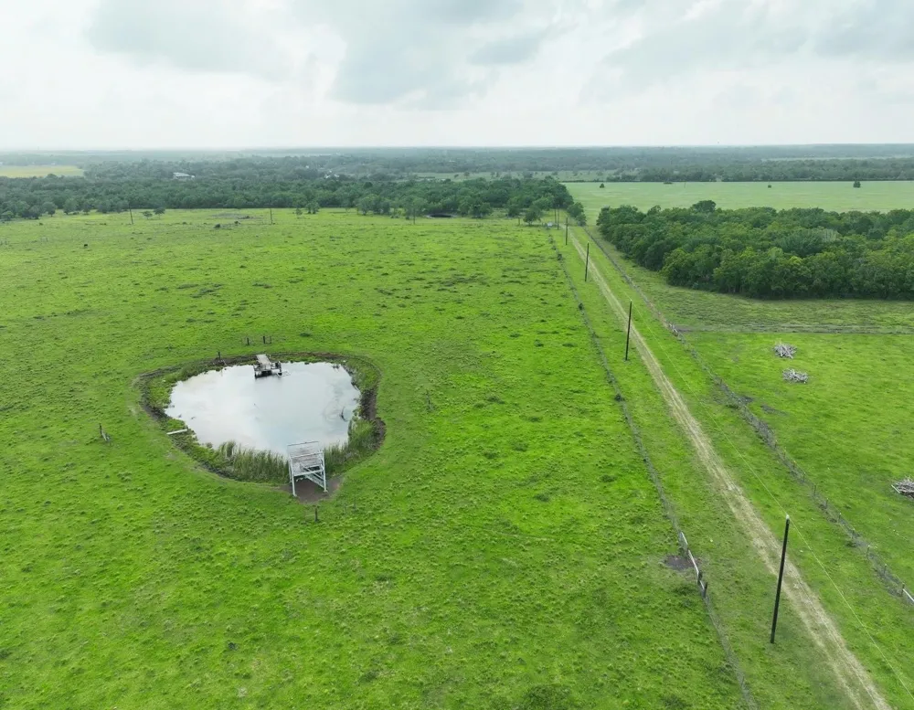 County Road 200 Alvin, TX 77511