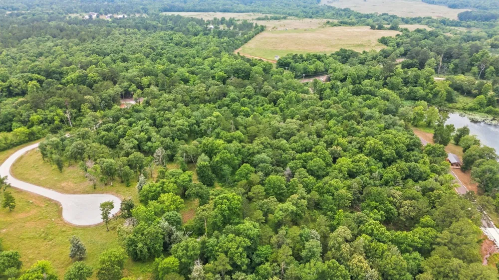 Private Road 5150 Palestine, TX 75801
