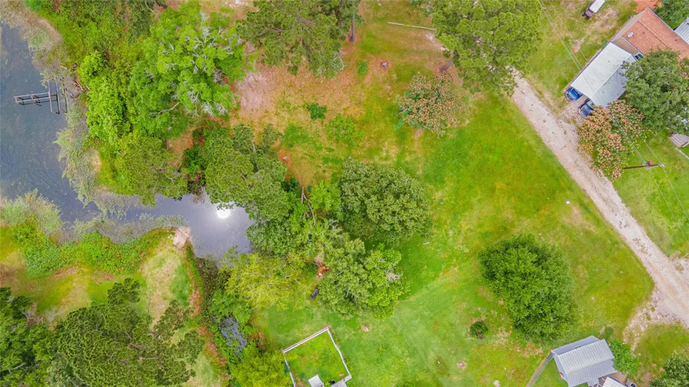 5 Big Lake Lane Huntsville, TX 77320