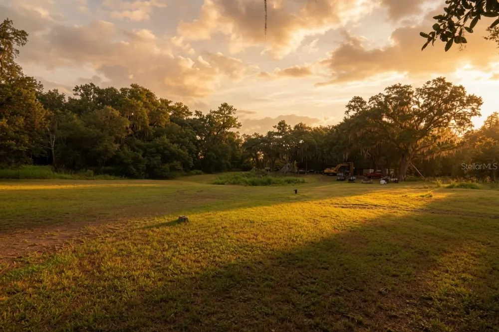 24368 DORSEY SMITH ROAD Brooksville, FL 34601