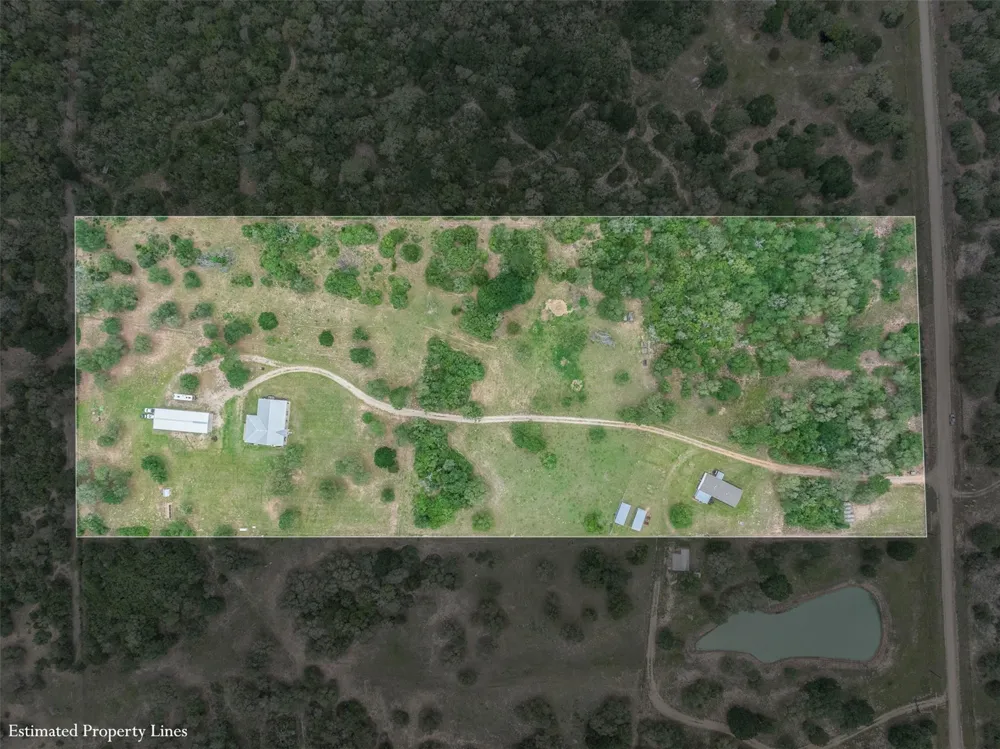 1134 Big Buck Road Weimar, TX 78962