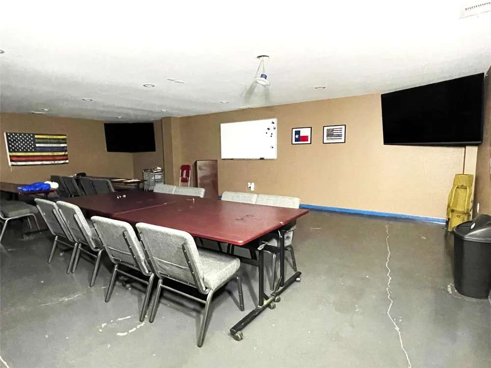 424 State Highway 75 S Fairfield, TX 75840