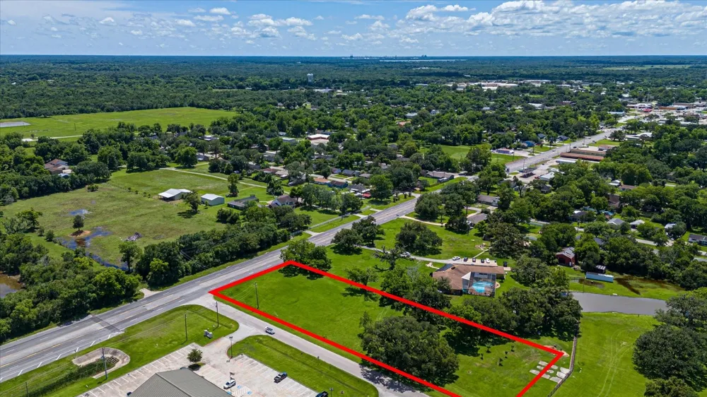 1150 E Brazos Lt 2 Avenue West Columbia, TX 77486