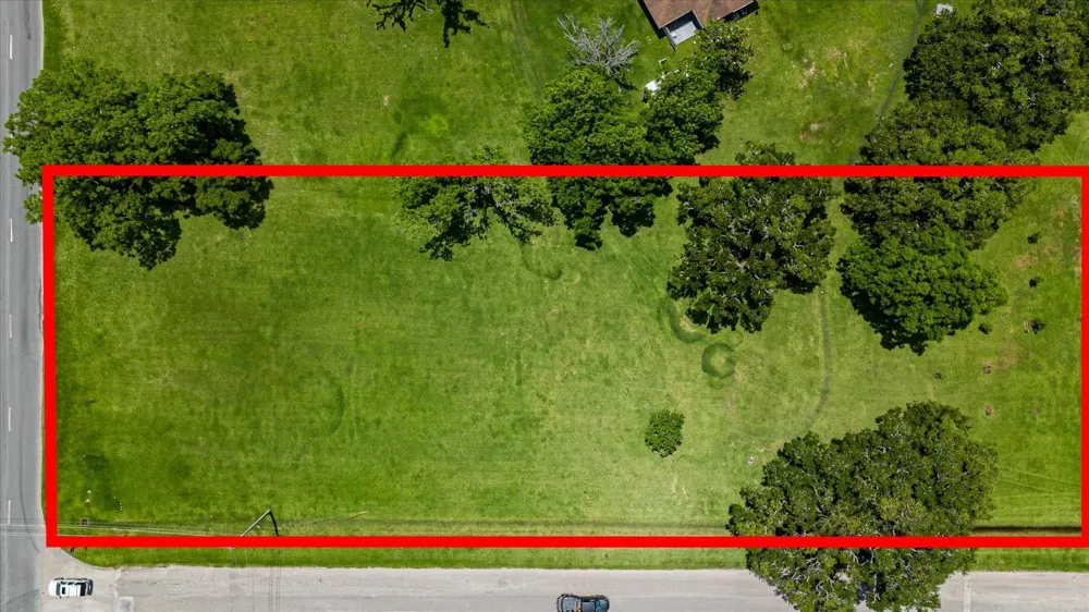 1150 E Brazos Lt 2 Avenue West Columbia, TX 77486