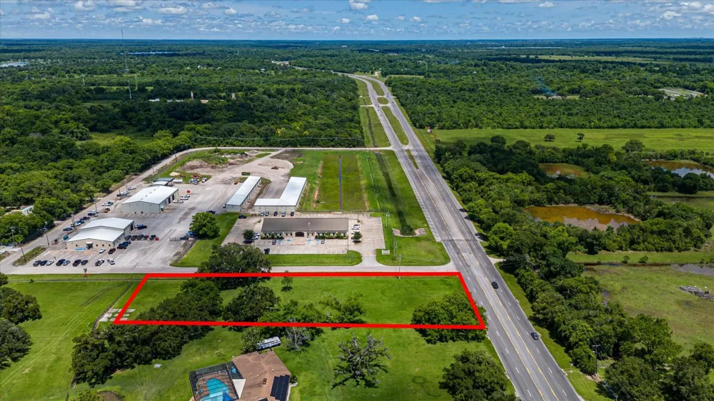 1150 E Brazos Lt 2 Avenue West Columbia, TX 77486