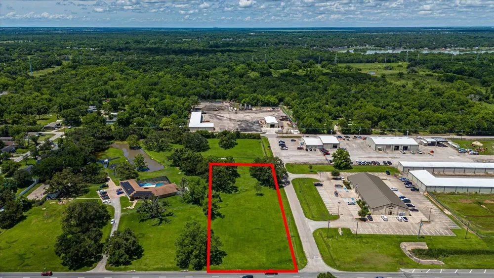 1150 E Brazos Lt 2 Avenue West Columbia, TX 77486