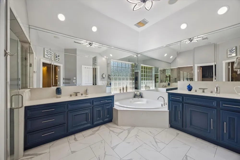 4425 Glenwood Drive Richmond, TX 77406