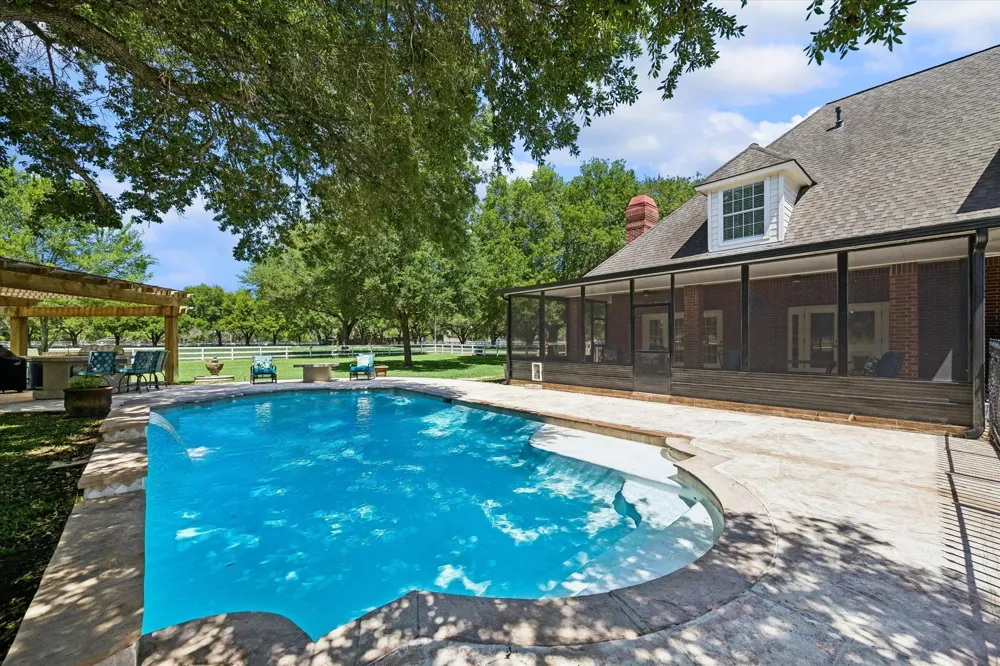 4425 Glenwood Drive Richmond, TX 77406
