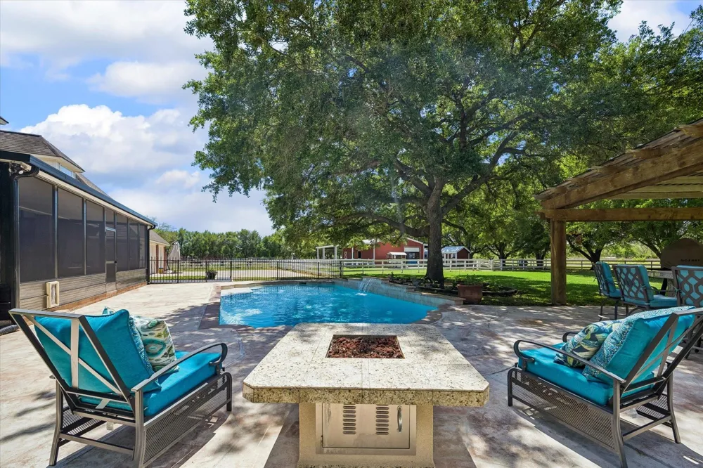4425 Glenwood Drive Richmond, TX 77406