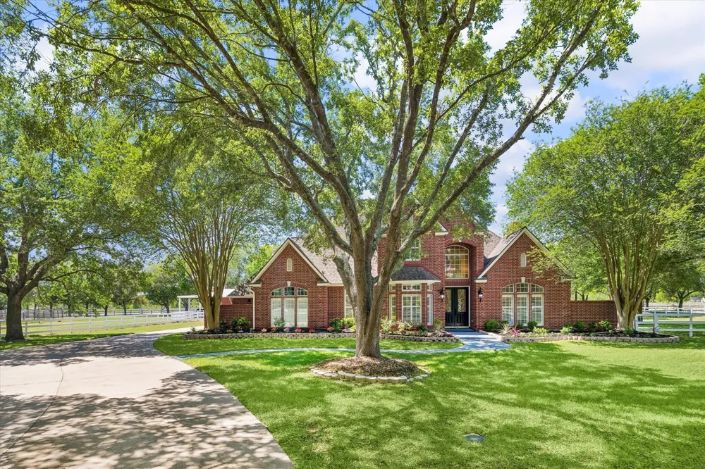 4425 Glenwood Drive Richmond, TX 77406