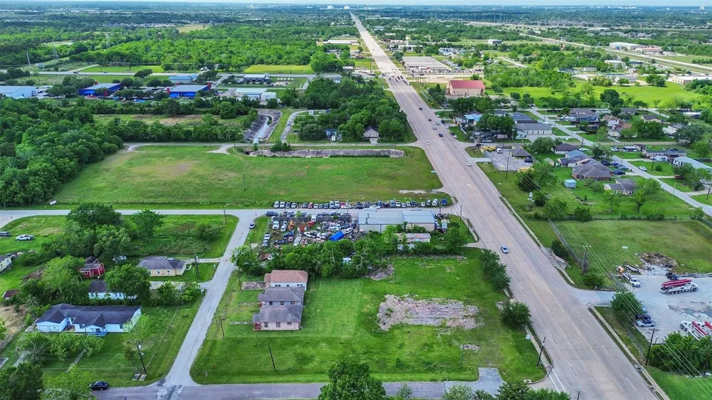 2020 Highway 3 Dickinson, TX 77539