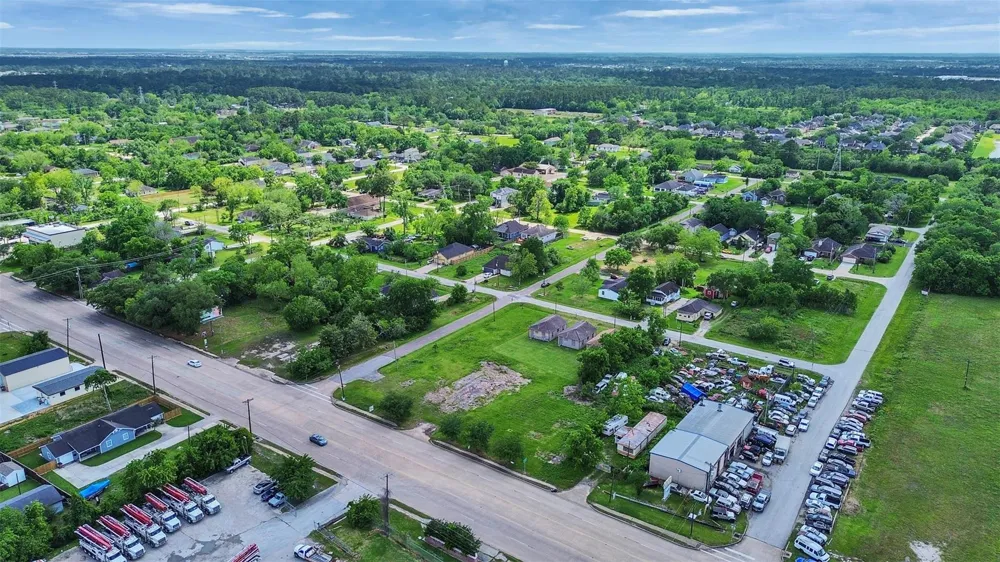2020 Highway 3 Dickinson, TX 77539