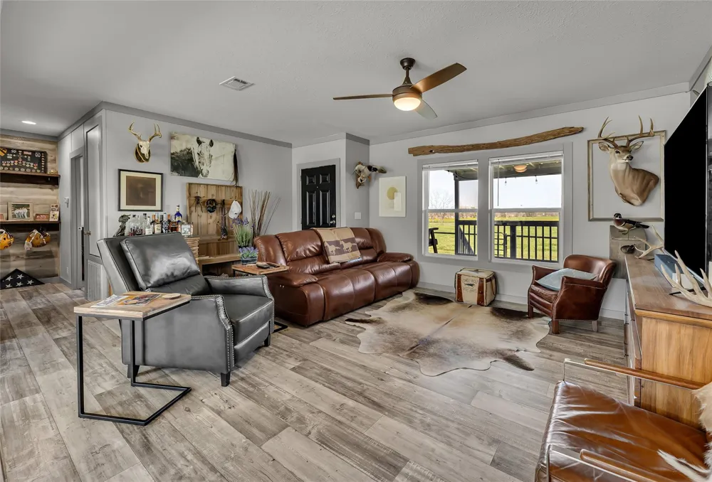 11581 County Road 419 Navasota, TX 77868