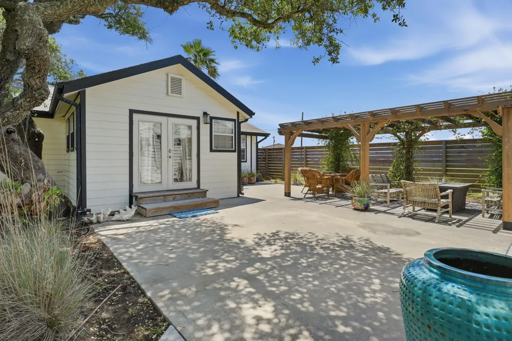 1029 Lady Claire Street Rockport, TX 78382