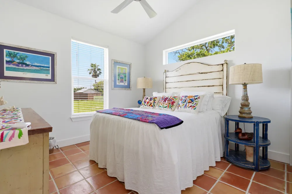1029 Lady Claire Street Rockport, TX 78382