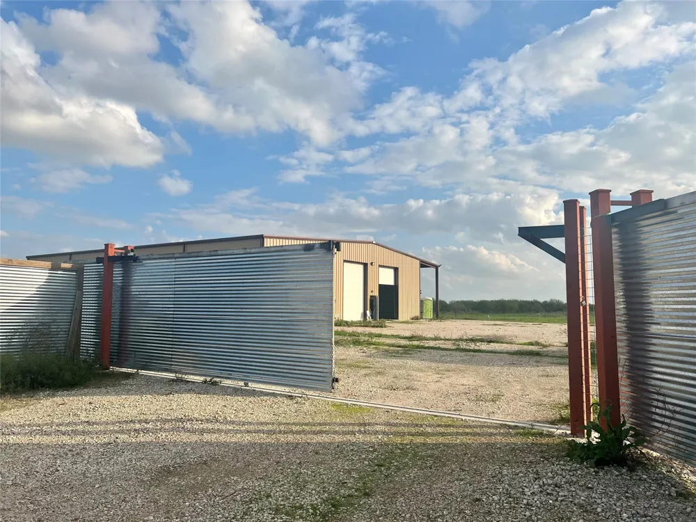 36847 0002 Richard Frey Road Drive Hempstead, TX 77445