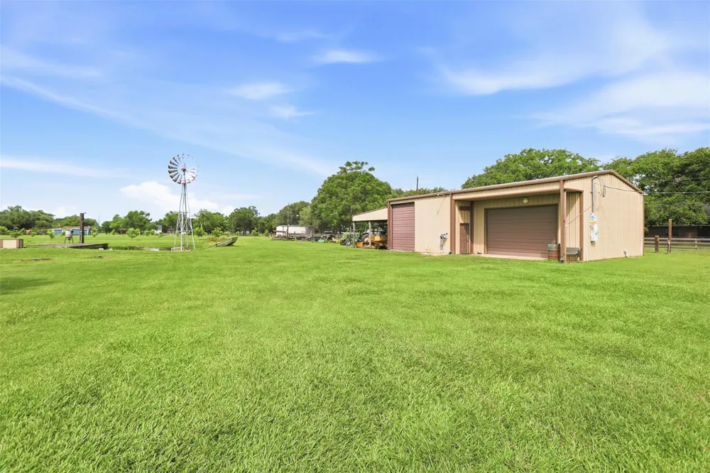 2740 Wehring Road Rosenberg, TX 77471