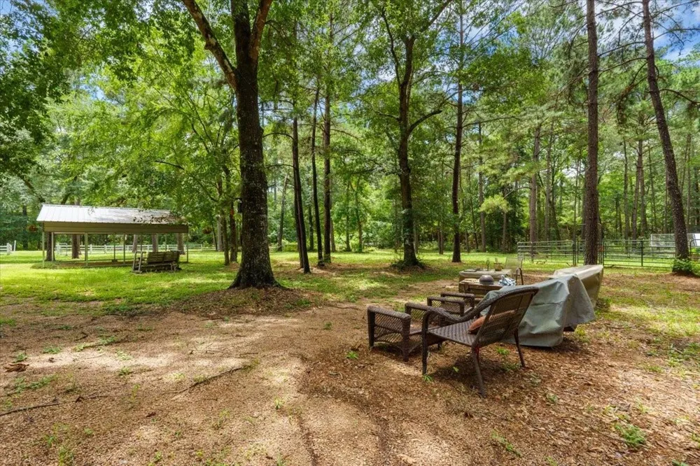 16375 Grand Flower Road Plantersville, TX 77363