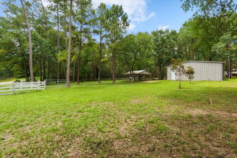 16375 Grand Flower Road Plantersville, TX 77363