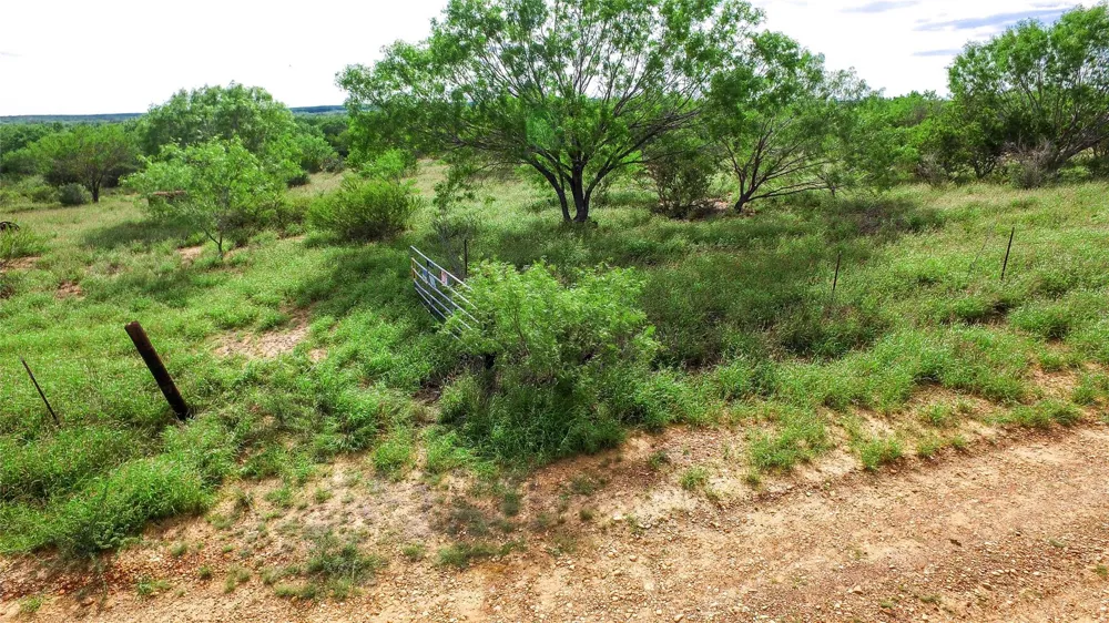 Cr 345 Charlotte, TX 78011