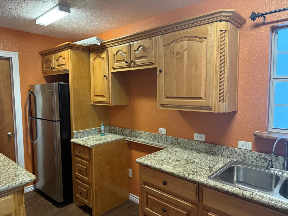 127 Metzwright Drive Anahuac, TX 77514