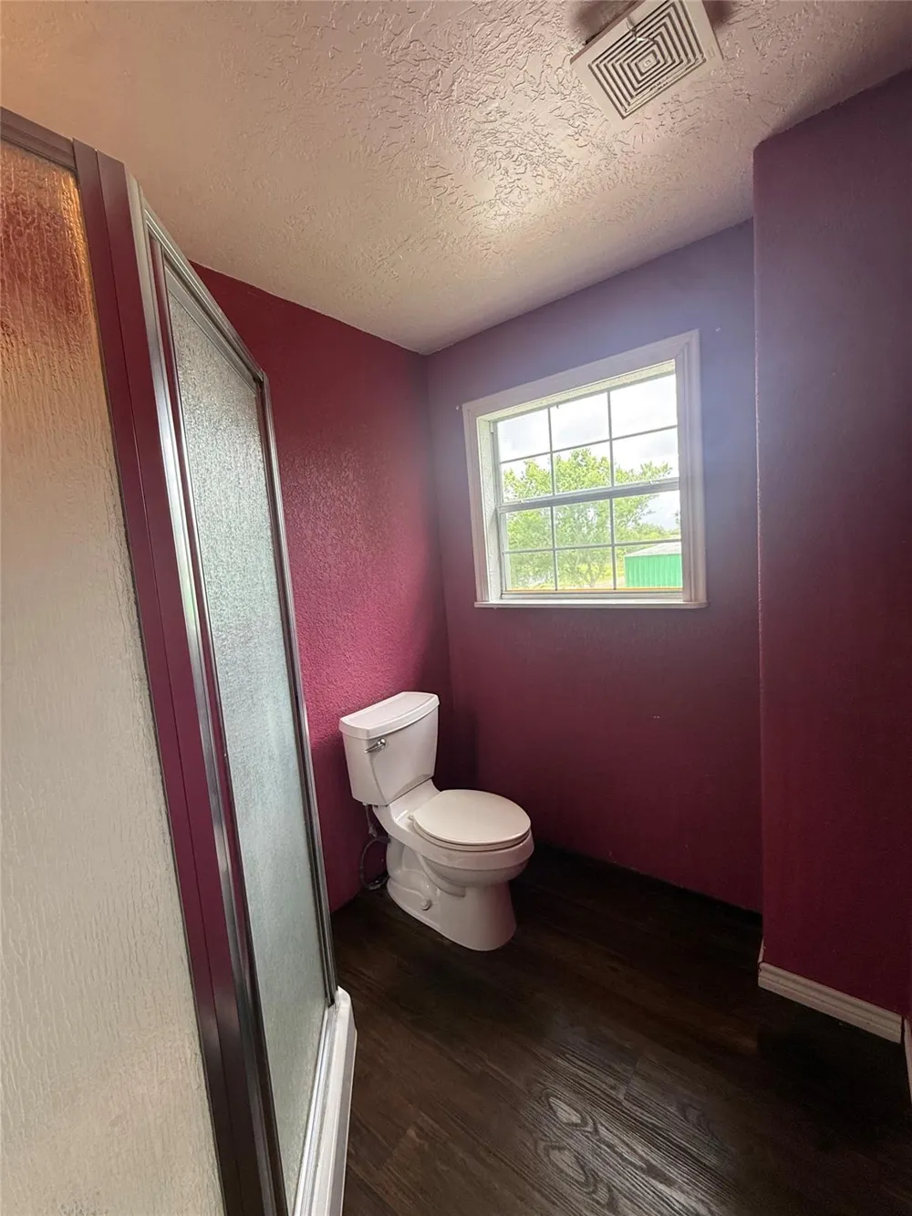 127 Metzwright Drive Anahuac, TX 77514